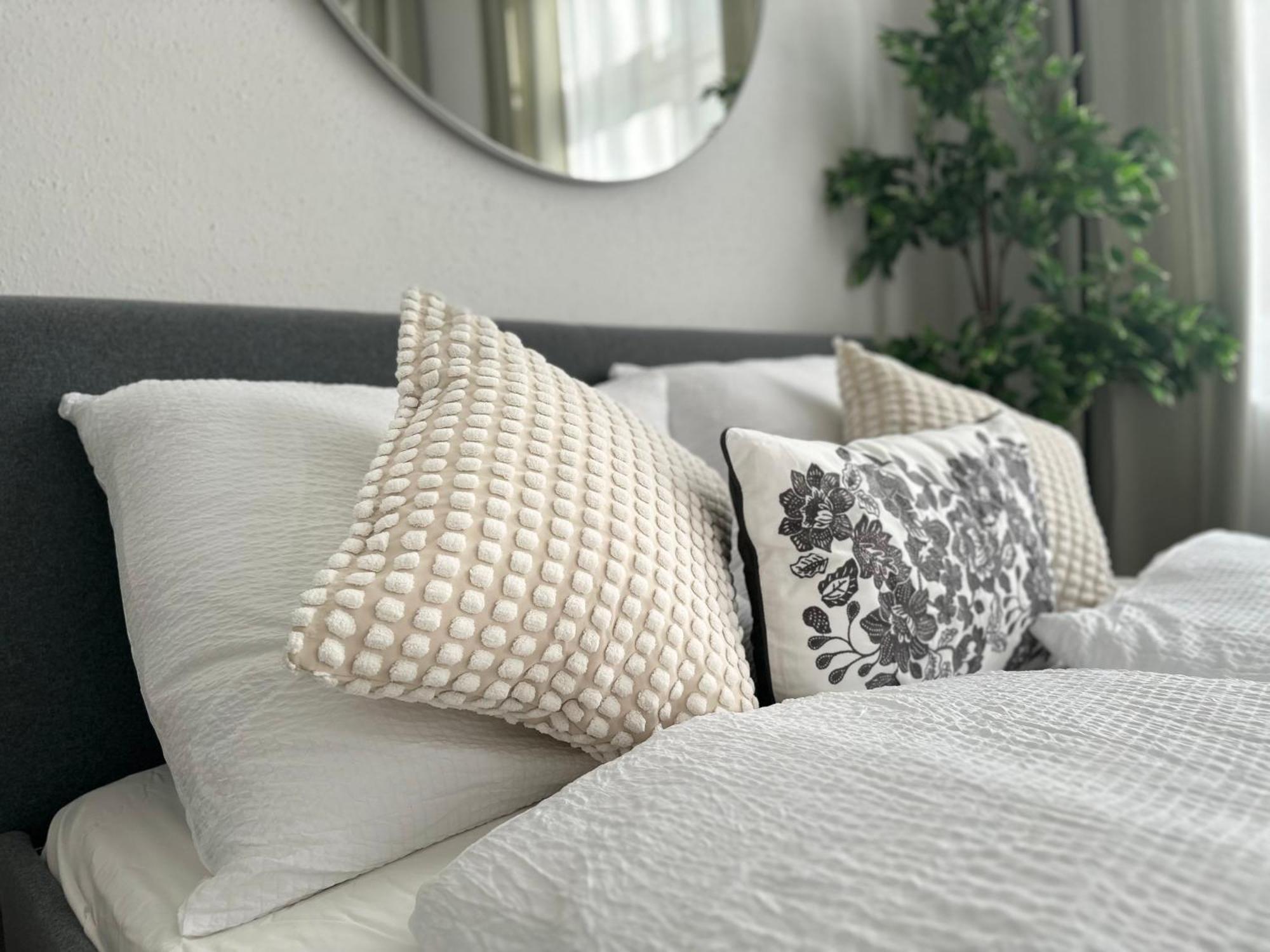 Spacious Apartment, 3 Min To U1 Reumannplatz Vienna Luaran gambar