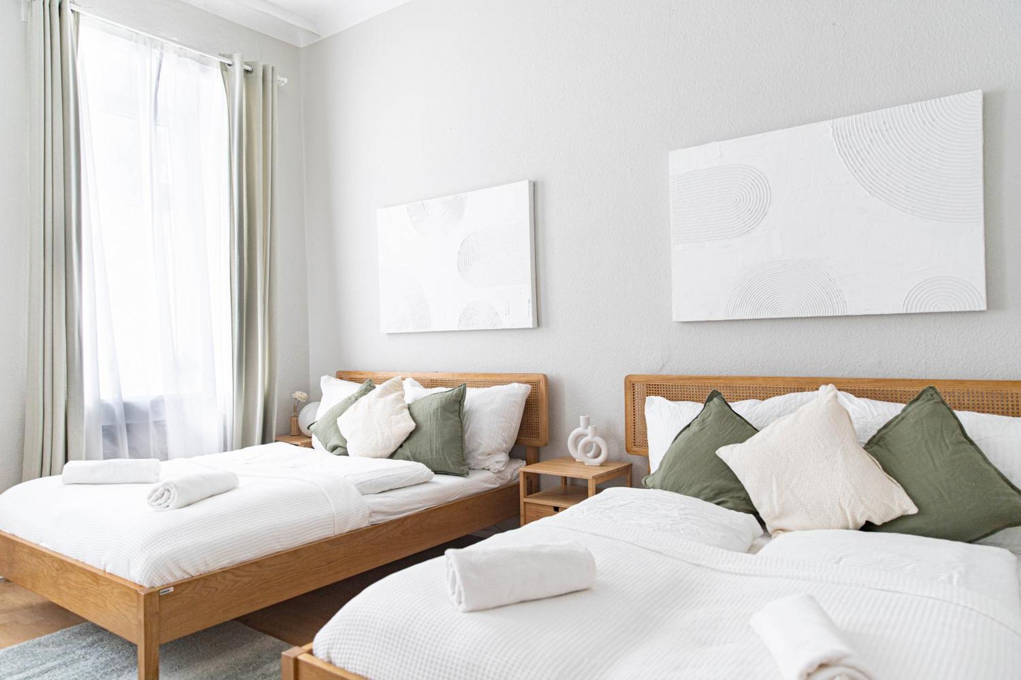 Spacious Apartment, 3 Min To U1 Reumannplatz Vienna Luaran gambar