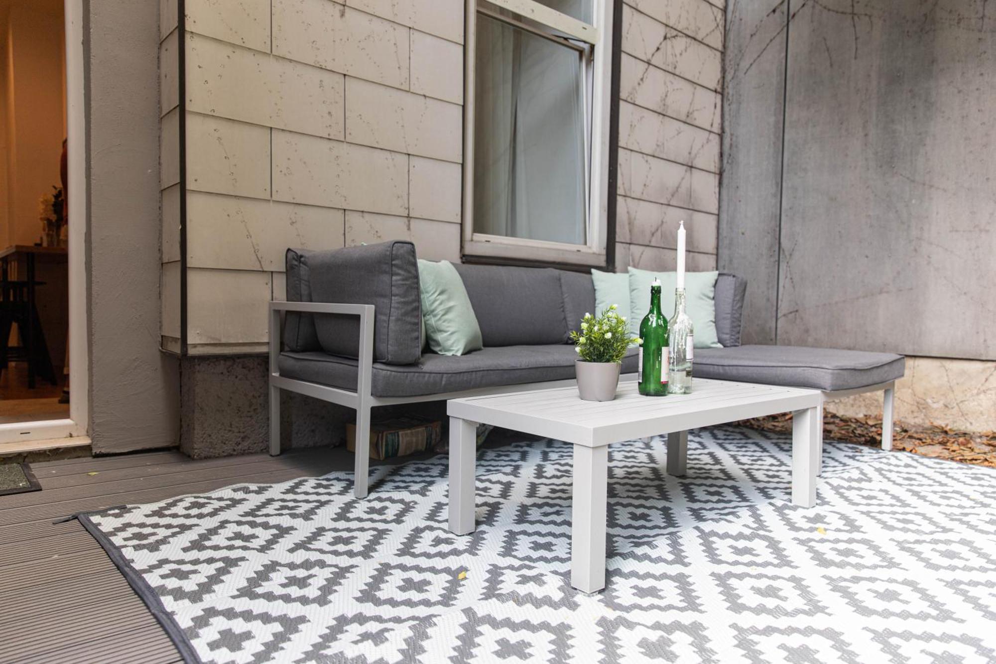 Spacious Apartment, 3 Min To U1 Reumannplatz Vienna Luaran gambar